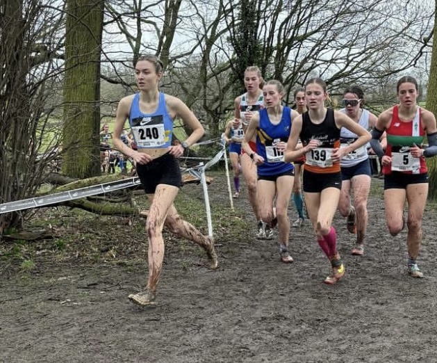 Lucy Wilkinson takes the lead at the National Cross Country