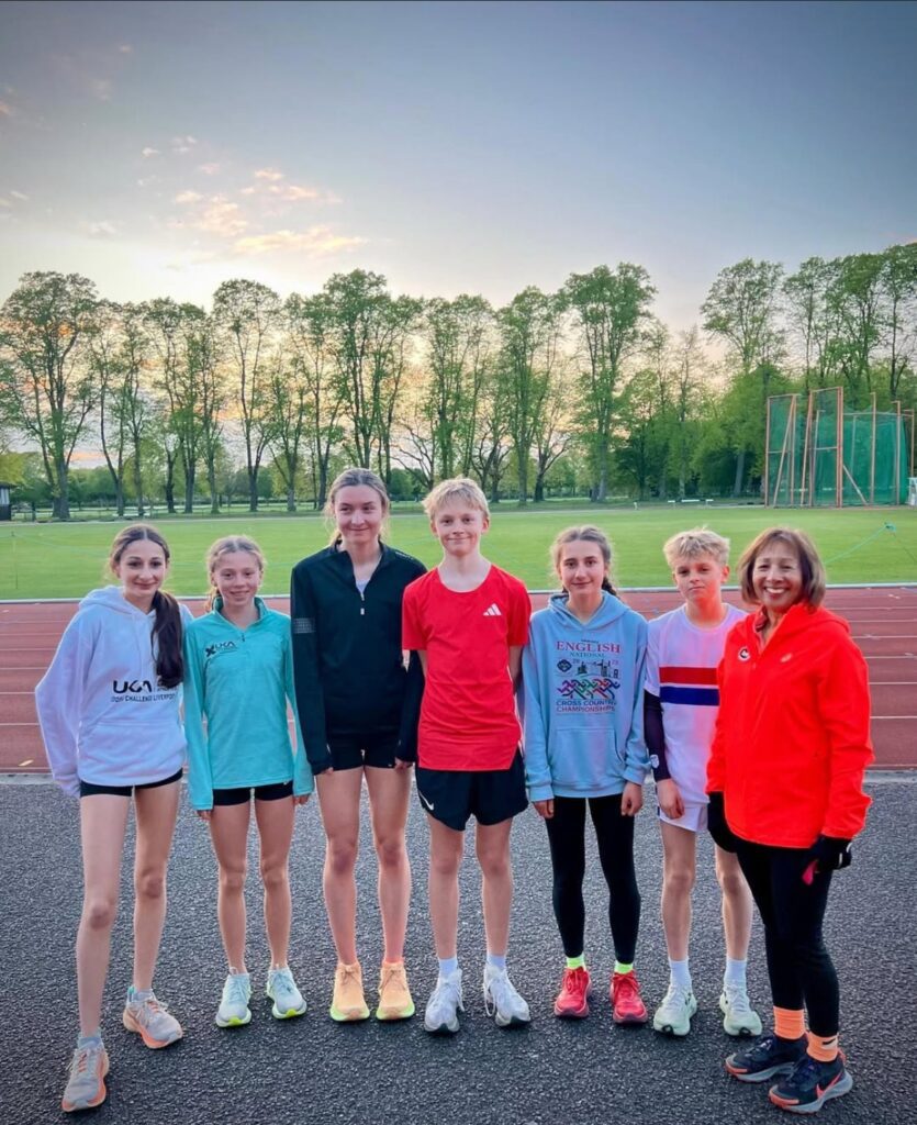 TCS London mini marathon South East 2025. L-R Kara Gorman, Mia Lennox Imbastari, Lucy Wilkinson, Ted Bainbridge, Tara Ferguson, AJ Evans and coach Shireen Higgins