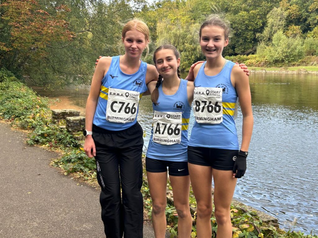 Riona Street, Tara Ferguson and Grace Colley, U17 Women National Road Relays 2025